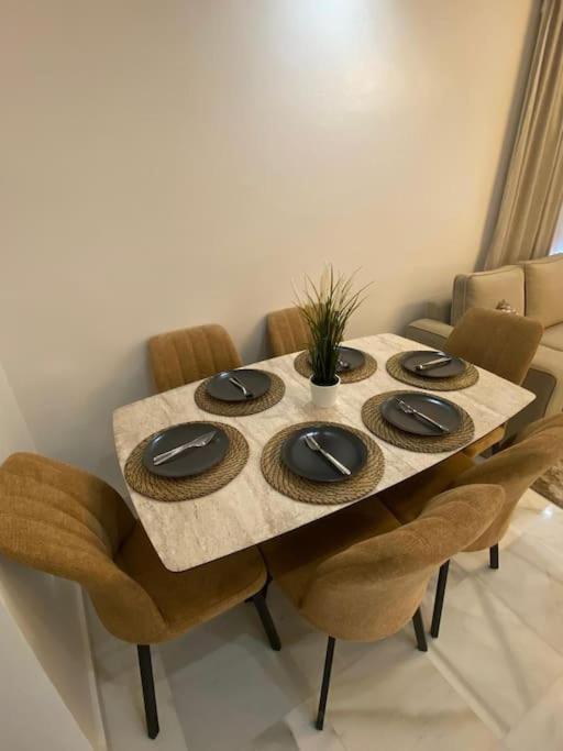Face A La Cite Sportive Apartment *