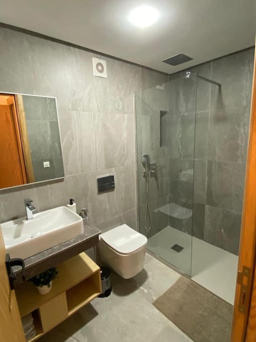 Face A La Cite Sportive Apartment *